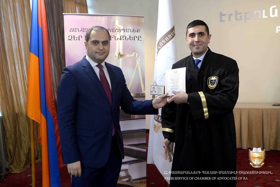 ԿՈՌՈՒՊՑԻԱՅԻՑ ՀԵՌՈՒ ՄՆԱԼՈՒ ՊԱՏՎԻՐԱՆՆ ԱՅՍՕՐ ԷԼ ԱՆՓՈՓՈԽ Է. ԱՐԱ ԶՈՀՐԱԲՅԱՆԻ ԽՈՐՀՈՒՐԴԸ ՓԱՍՏԱԲԱՆԱԿԱՆ ԴՊՐՈՑԻ ՇՐՋԱՆԱՎԱՐՏՆԵՐԻՆ ԿՈՌՈՒՊՑԻԱՅԻՑ ՀԵՌՈՒ ՄՆԱԼՈՒ ՊԱՏՎԻՐԱՆՆ ԱՅՍՕՐ ԷԼ ԱՆՓՈՓՈԽ Է. ԱՐԱ ԶՈՀՐԱԲՅԱՆԻ ԽՈՐՀՈՒՐԴԸ ՓԱՍՏԱԲԱՆԱԿԱՆ ԴՊՐՈՑԻ ՇՐՋԱՆԱՎԱՐՏՆԵՐԻՆ