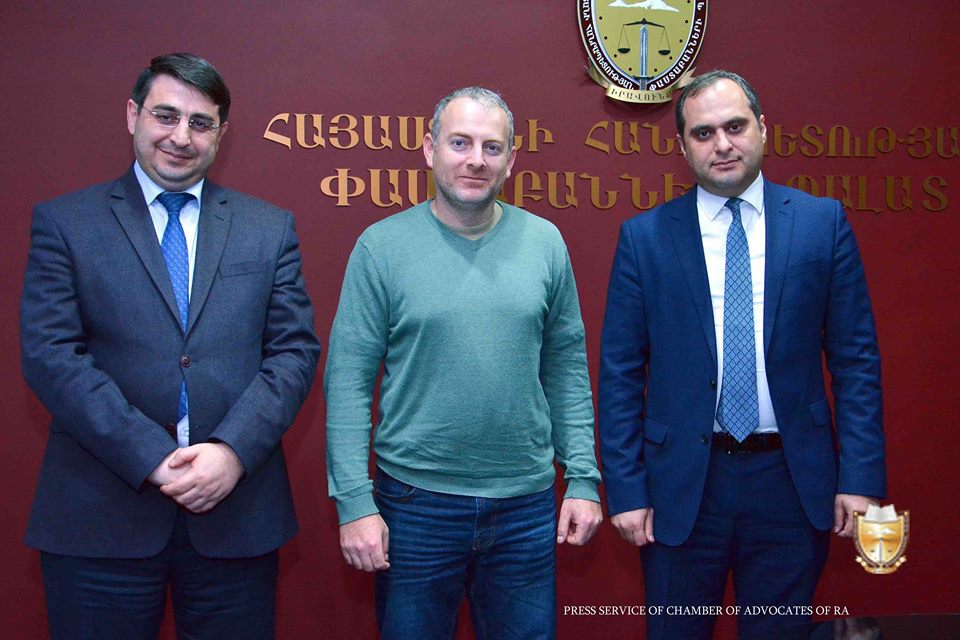 ԲԼՈԳԵՐ ԱԼԵՔՍԱՆԴՐ ԼԱՊՇԻՆԸ ՀՅՈՒՐԸՆԿԱԼՎԵԼ Է ՓԱՍՏԱԲԱՆՆԵՐԻ ՊԱԼԱՏՈՒՄ ԲԼՈԳԵՐ ԱԼԵՔՍԱՆԴՐ ԼԱՊՇԻՆԸ ՀՅՈՒՐԸՆԿԱԼՎԵԼ Է ՓԱՍՏԱԲԱՆՆԵՐԻ ՊԱԼԱՏՈՒՄ
