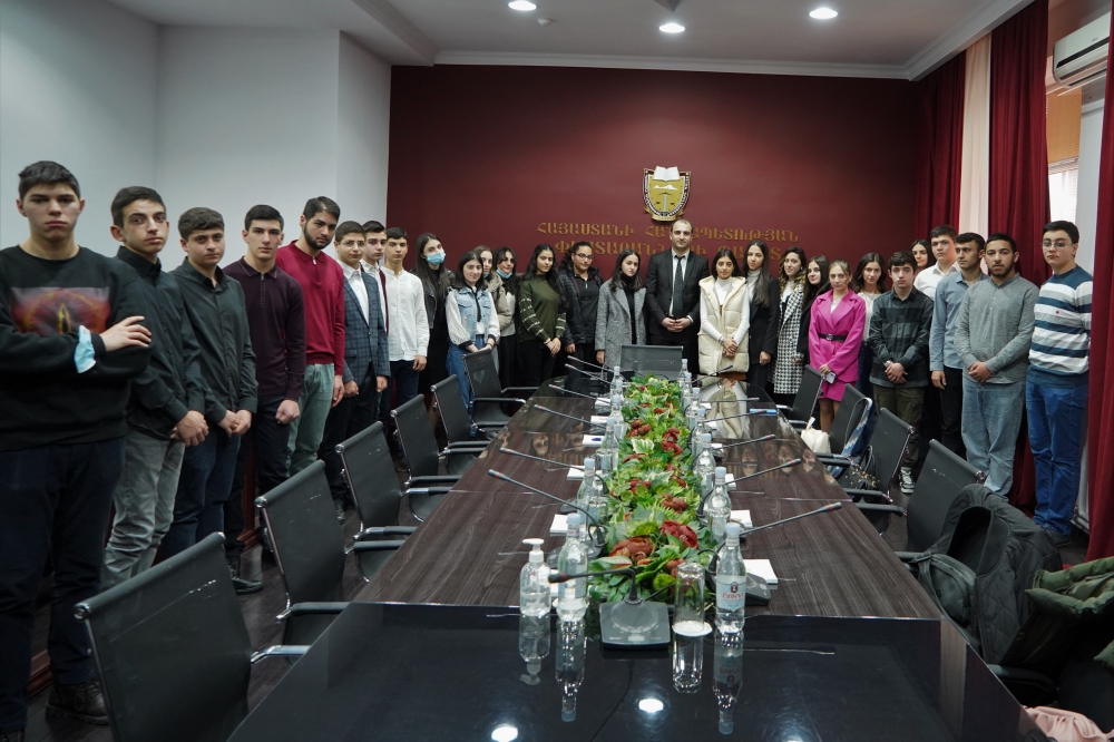 ՓԱՍՏԱԲԱՆՆԵՐԻ ՊԱԼԱՏԸ ՀՅՈՒՐԸՆԿԱԼԵԼ Է «ԵՎՐԱՍԻԱ» ԱՎԱԳ ԴՊՐՈՑԻ ԱՇԱԿԵՐՏՆԵՐԻՆ ՓԱՍՏԱԲԱՆՆԵՐԻ ՊԱԼԱՏԸ ՀՅՈՒՐԸՆԿԱԼԵԼ Է «ԵՎՐԱՍԻԱ» ԱՎԱԳ ԴՊՐՈՑԻ ԱՇԱԿԵՐՏՆԵՐԻՆ